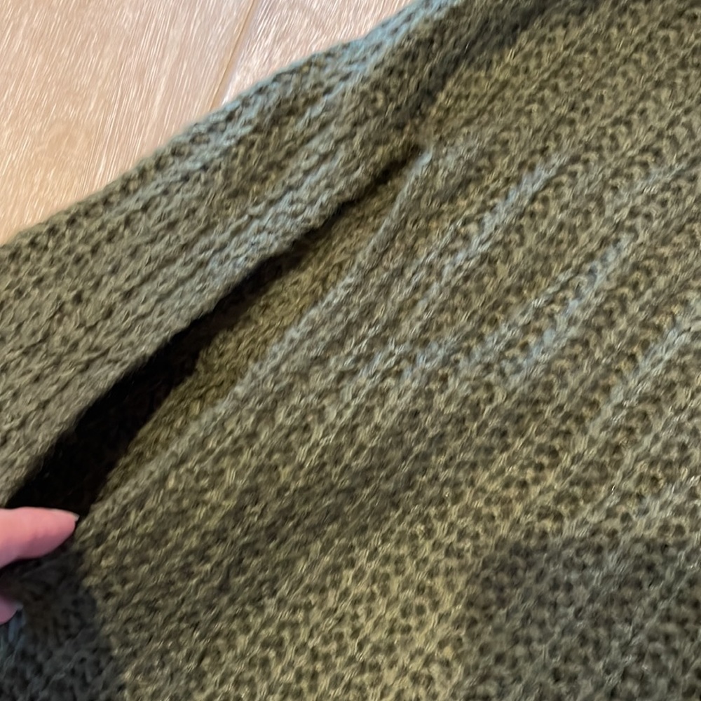 Debut Olive Green Poncho SMALL/MEDUIM FIT - Picture 6 of 8